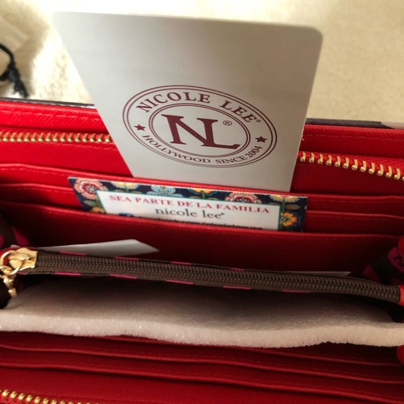 Nicole Lee Bifold Wallet Wristlet New - Picture 3 of 12
